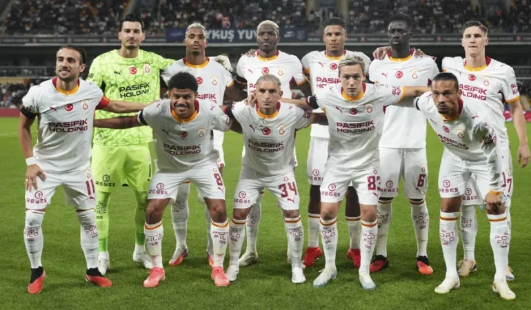 Galatasarayli-yildiza-tepkiler-Sanki-tatile-gelmis-featured