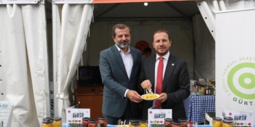 Gursunun-yoresel-urunleri-festivalde-yogun-ilgi-gordu-featured