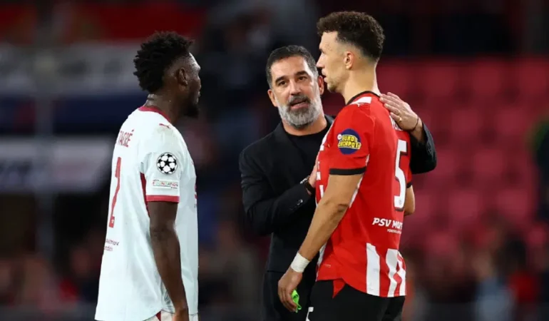 Halil-Umut-Meler-idaresinde-Shakhtar-PSV-1-1-featured