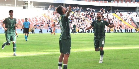 İlhan Depe Bursaspor’dan ayrıldı, Sakaryaspor’a imza attı