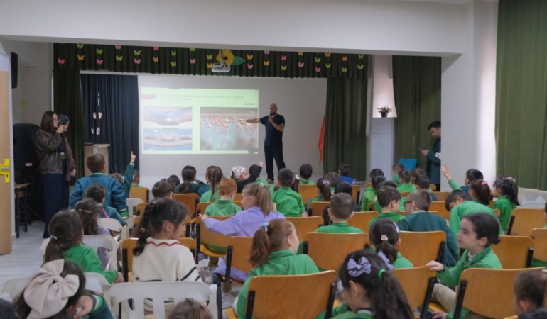 Inegol-Belediyesi-ogrencilerle-hayvan-iletisimini-konustu-featured