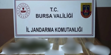 Inegolde-bir-suphelinin-evinden-1-kilo-71-gram-esrar-cikti-featured