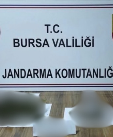Inegolde-bir-suphelinin-evinden-1-kilo-71-gram-esrar-cikti-featured