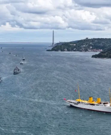 Istanbul-Bogazinda-Preveze-icin-15-gemilik-toren-featured