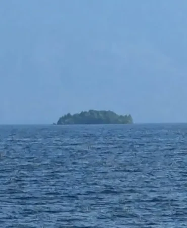 Kanada-golundeki-suruklenen-yesil-ada-gercek-cikti-featured