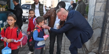 Karacabeyde-sicak-corba-ikrami-farkli-okullara-tasiniyor-featured