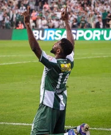 Kelechi-Iheanacho-Bursaspor-formasiyla-7-macta-9-gole-ulasti-featured