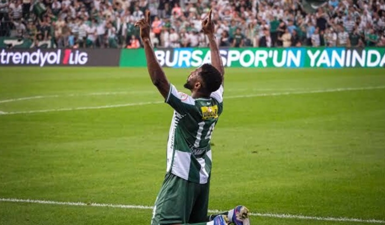 Kelechi-Iheanacho-Bursaspor-formasiyla-7-macta-9-gole-ulasti-featured