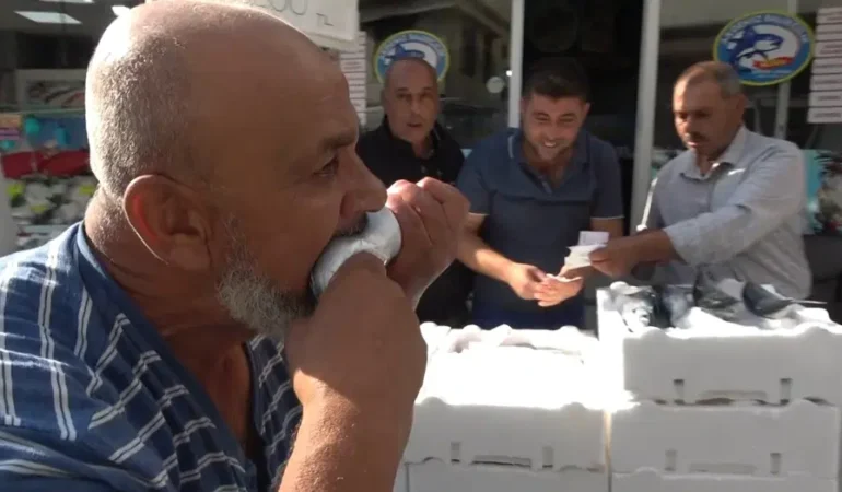 Kiliste-palamut-100-liraya-indi-balikci-cig-yedi-featured