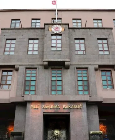MSB-Kibristaki-askeri-hareketliligi-izliyor-featured
