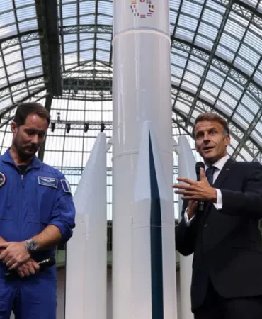Macron-Avrupa-icin-10-yillik-uzay-bagimsizligi-hedefi-featured