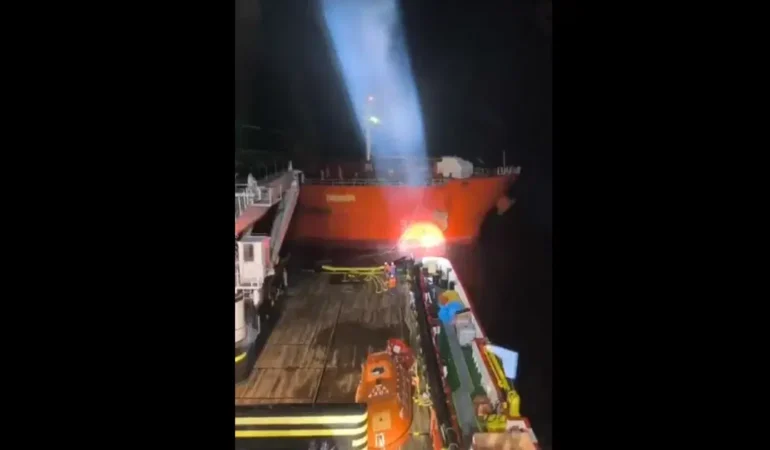 Marmara-Adasi-aciklarinda-petrol-yuklu-tanker-yardim-cagrisi-yapti-featured