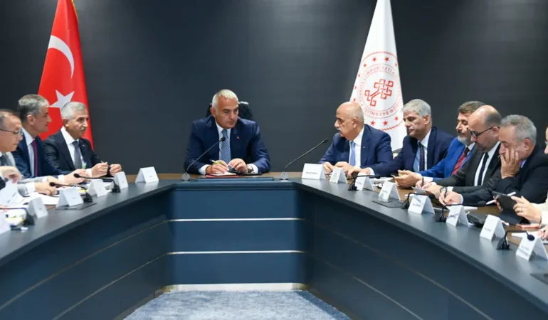 Mehmet-Nuri-Ersoy-Kahramanmarasta-restorasyon-gundemini-gorustu-featured
