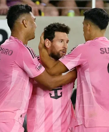 Messi-frikik-goluyle-rekora-bir-adim-daha-yaklasti-featured