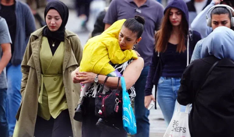 Meteoroloji-12-sehir-icin-sari-kodlu-saganak-uyarisi-verdi-featured