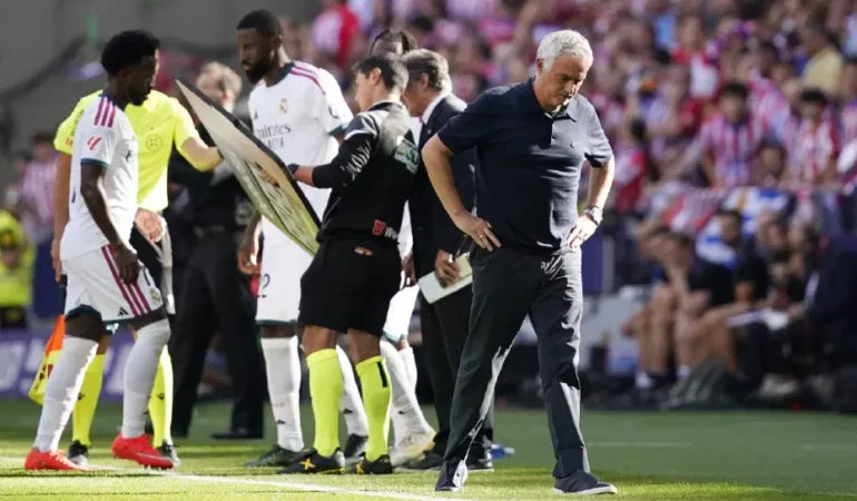 Mourinho-Atletico-yenilgisi-sonrasi-hakemleri-hedef-aldi-featured