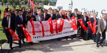 Mustafa-Bakcepinar-Bursadaki-Gaziler-Gunu-torenine-katildi-featured