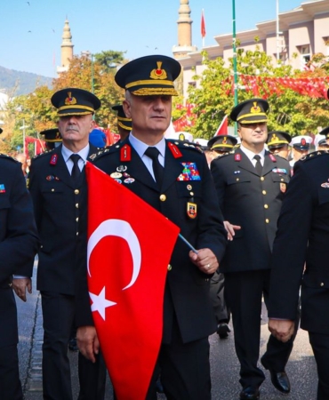 Mustafa-Bakcepinar-Bursanin-104.-yil-donumu-torenlerinde-katildi-featured