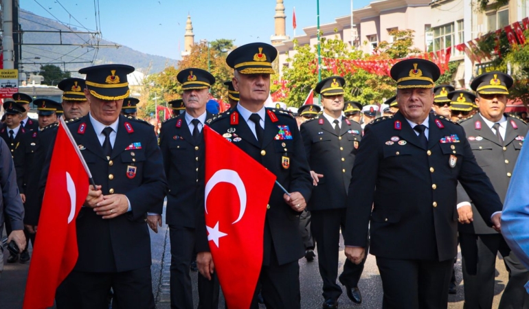 Mustafa-Bakcepinar-Bursanin-104.-yil-donumu-torenlerinde-katildi-featured