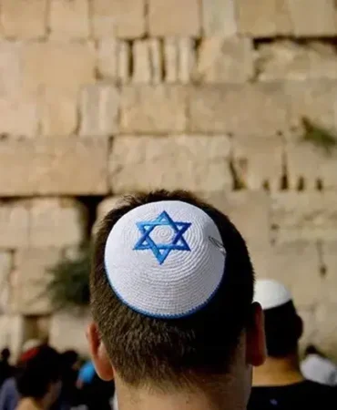 Netanyahu-ve-Israilliler-Burak-Duvarina-girdi-featured