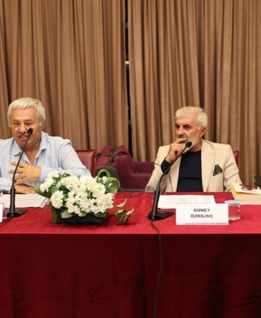 Niluferde-Sennur-Sezerin-tanikliklari-ve-eserleri-ele-alindi-featured