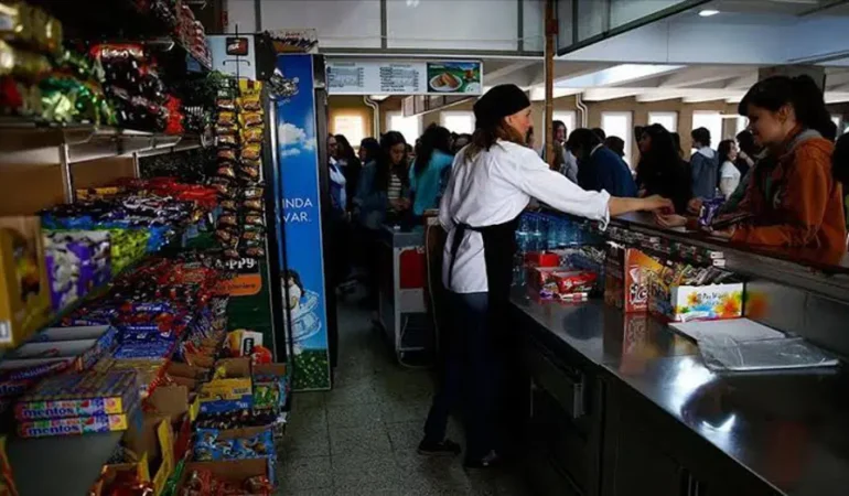 Okullarda-kantin-fiyatlari-belirlendi-tost-ayran-130-lira-featured