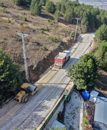 Osmangazide-uc-mahallede-15-kilometrelik-yol-yenilemesi-featured