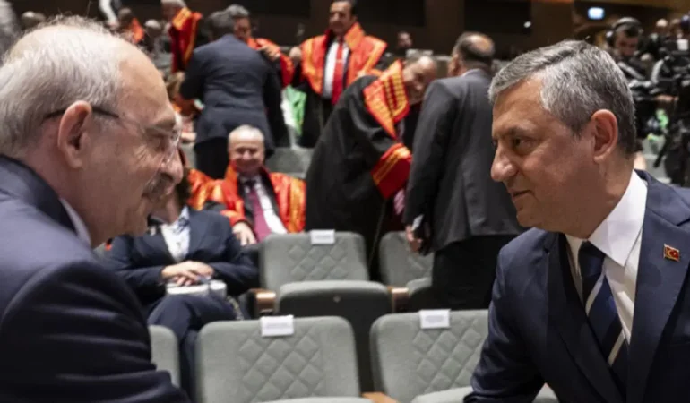 Ozgur-Ozel-ile-Kilicdaroglu-adli-yil-acilisinda-tokalasti-featured
