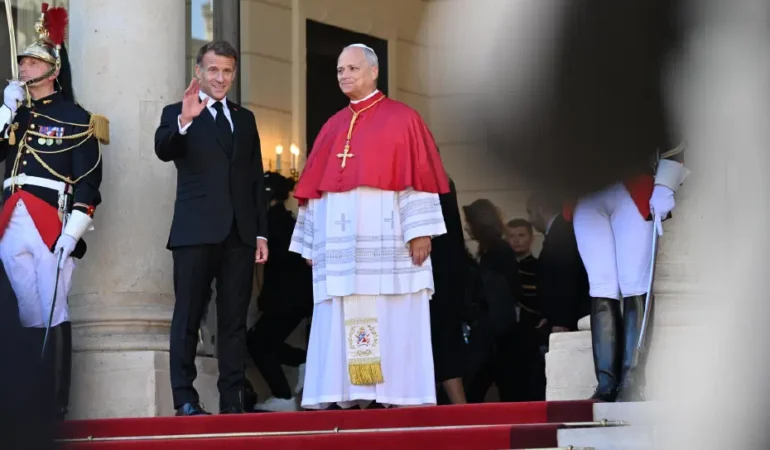 Papa-14.-Leo-Fransada-yapay-zeka-icin-etik-cagri-yapti-featured