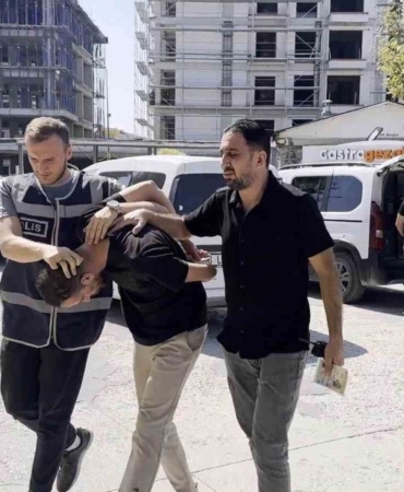 Polis-kiliginda-giren-iki-dolandirici-yasli-kadini-target-aldi-featured