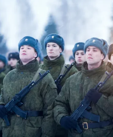 Putin-Rus-ordusunun-personel-sayisini-artirdi-featured