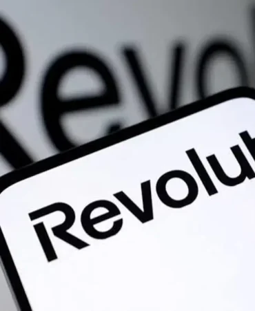 Revoluttan-sizan-veriler-icin-10-bin-Bitcoin-fidye-istendi-featured