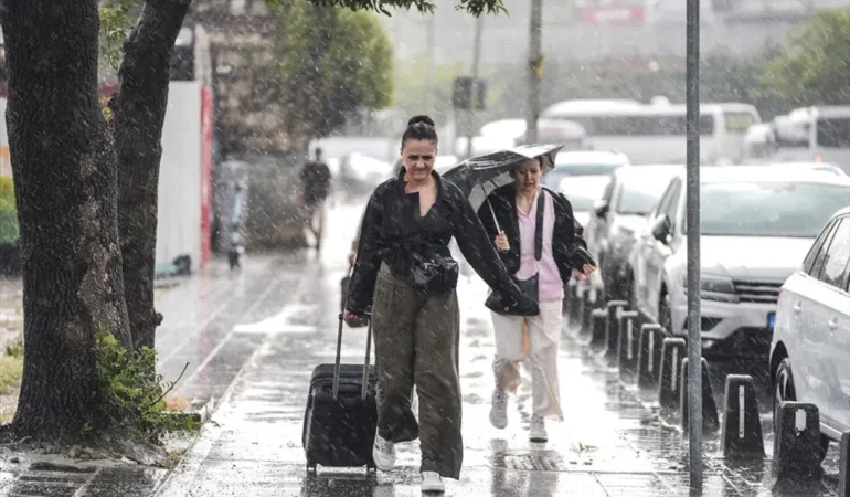 Rusyadan-gelen-soguk-hava-Istanbulu-carsamba-vuracak-featured
