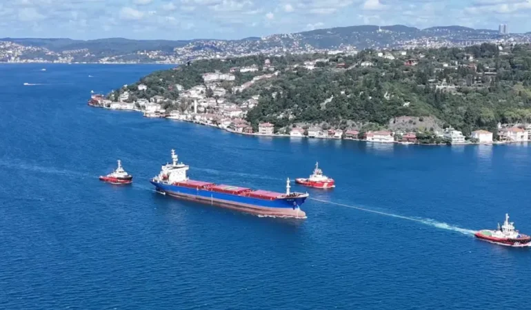 STAR-2nin-Bogaz-gecisiyle-trafik-durdu-featured