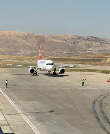 Siirt-Havalimani-yeniden-acildi-Istanbul8217dan-ilk-ucus-TK2656-featured