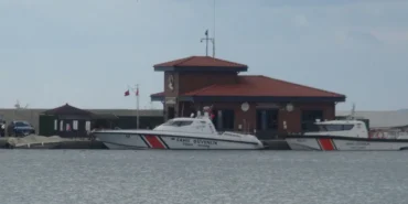 Silivri-aciklarinda-kayip-9-murettebat-icin-arama-suruyor-featured