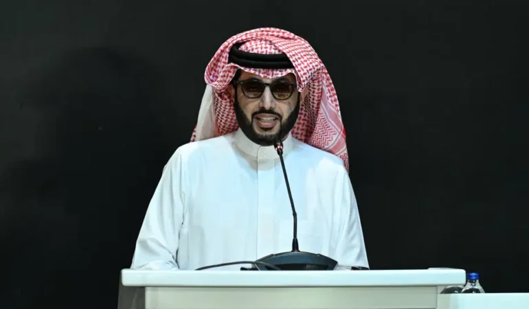 Turki-Al-Sheikh-Galatasaray-taraftariyim-ama-3-kulube-tesekkurler-featured