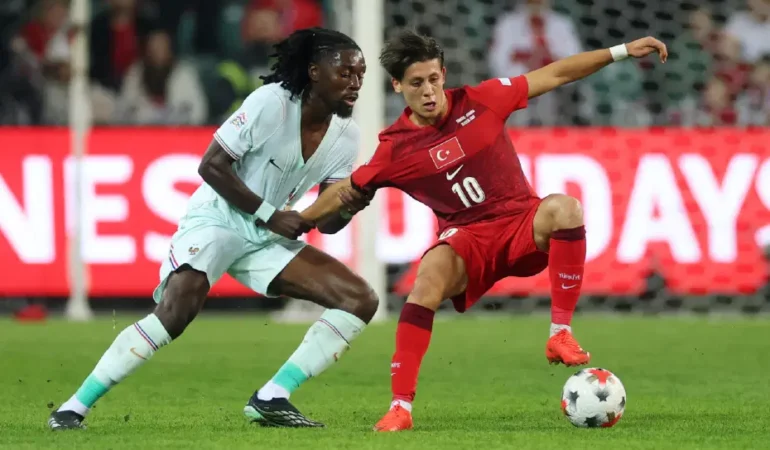 Turkiye-Italya-karsilasmasini-Michael-Oliver-yonetecek-featured