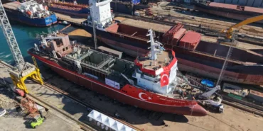 UAB-Mavi-Vatan-ilk-emici-tarama-gemisi-olarak-suya-indi-featured