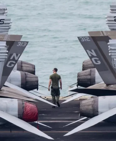 USS-Abraham-Lincoln-murettebati-gundemde-Pattayada-kavga-cikti-featured