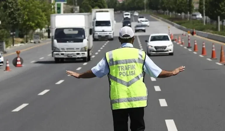 Uskudar8217da-bugun-bazi-yollar-trafige-kapali-featured