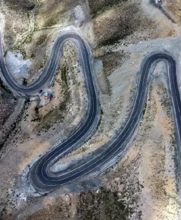 Van-Bahcesaray-yolunda-13-km-tuneli-icin-calisma-baslatildi-featured