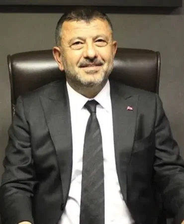 Veli-Agbaba-pazarda-fenalasarak-hastaneye-kaldirildi-featured