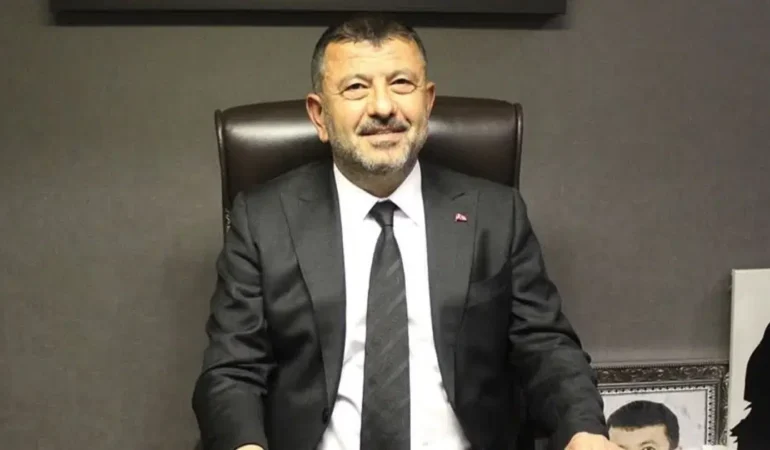 Veli-Agbaba-pazarda-fenalasarak-hastaneye-kaldirildi-featured