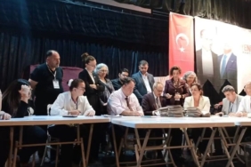 Yeni-Parti-Bursada-ilce-kongrelerini-surduruyor-featured