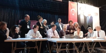 Yeni-Parti-Bursada-ilce-kongrelerini-surduruyor-featured