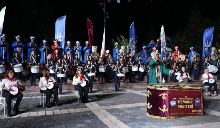 Yenisehir8217de-88-kisilik-ekip-Turkiye8217de-ilk-kez-sahnede-featured