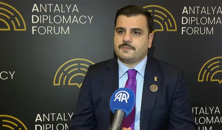 AK Parti dört isim ve kuruma 1,6 milyon liralık dava açtı