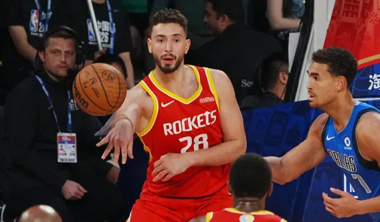Alperen Şengün NBA sezonunu double-double ile açtı