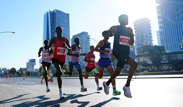 Ankara’da Cumhurbaşkanlığı Yarı Maratonu tamamlandı